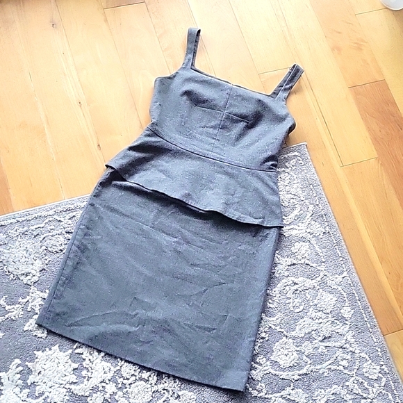 Banana Republic Dresses & Skirts - BR woolen faux two pieces dress